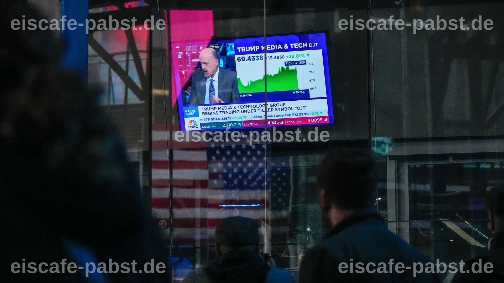 Trump Media schlägt monatliche Gebühr von 100.000 Dollar für schnelle Übertragung der Posts des US-Präsidenten vor