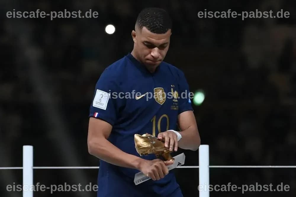 Kylian Mbappé: Rekordverdächtige zehn Tore und zwei Goldene Schuhe bei der WM