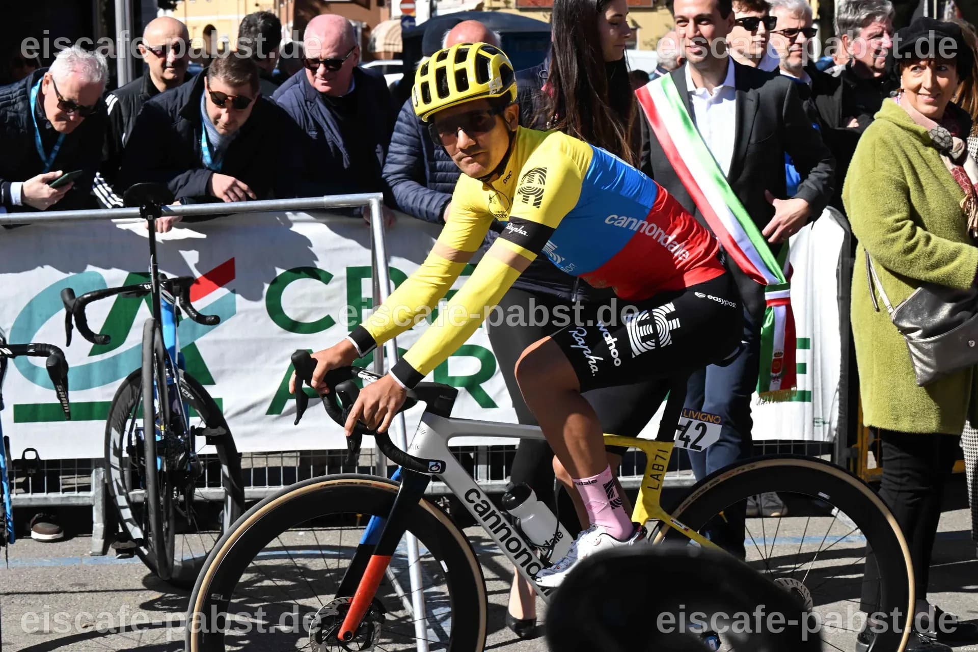 Carapaz triumphiert bei zweiter Alpen-Bergankunft der Tour de France