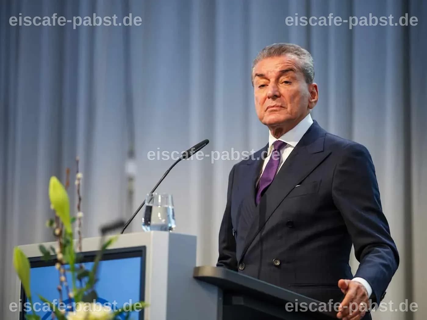 Michel Friedman spricht über den Zustand der Demokratie bei den Bayreuther Festspielen