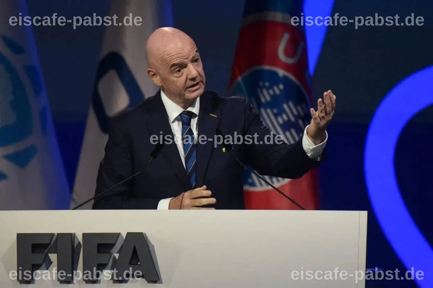 UEFA-Proteste: Pressestimmen zu Gianni Infantinos FIFA-Plänen