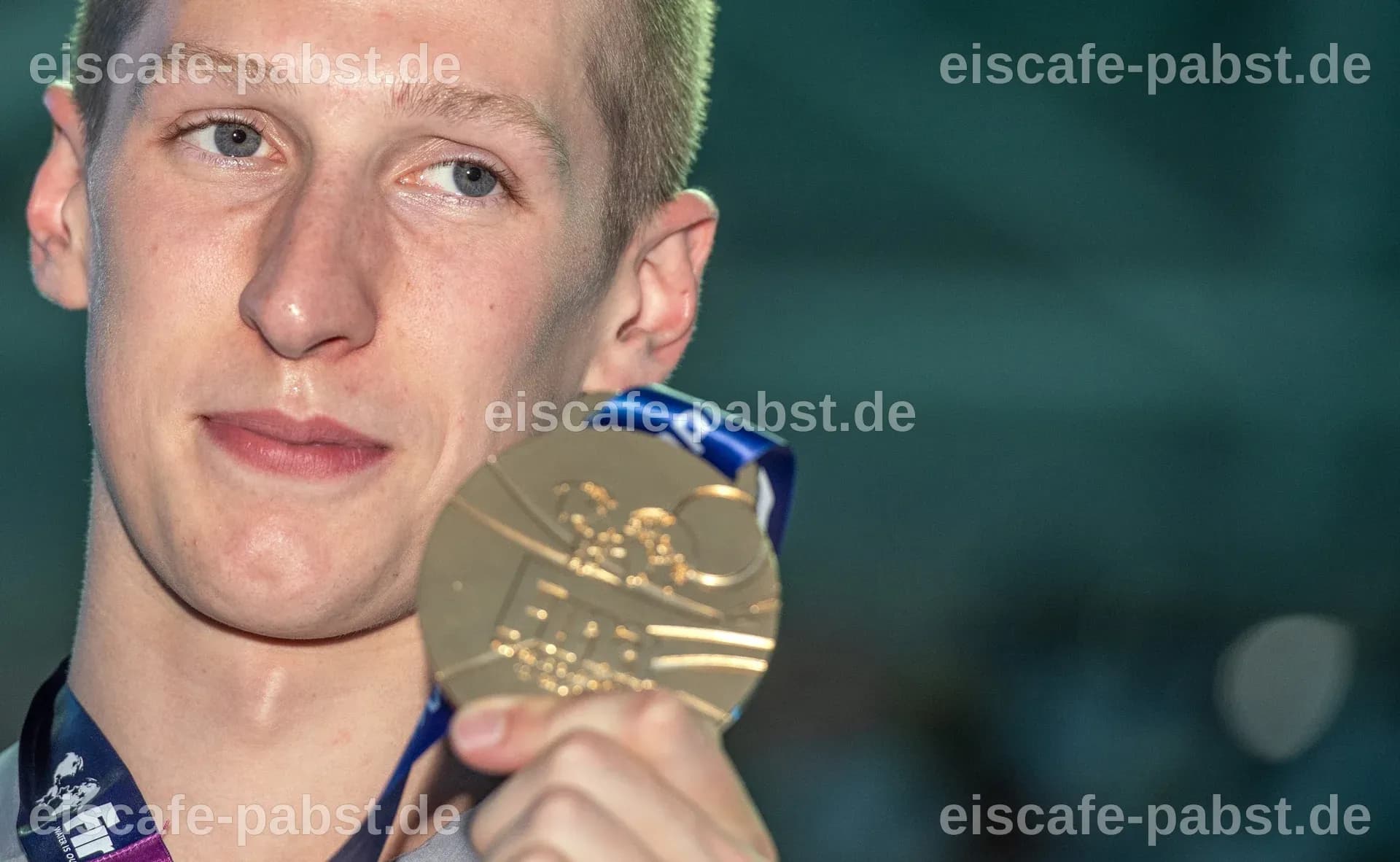 Florian Wellbrock führt Mixed-Staffel zu Gold bei der Schwimm-EM in Paris