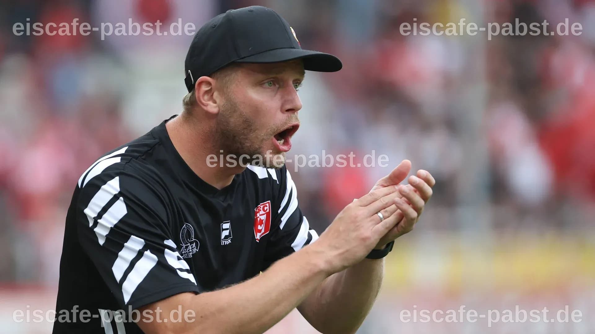 „Im Leben ist es immer so ...“: Das sagt HFC-Trainer Schröder zum bitteren Aus im DFB-Pokal - Mitteldeutsche Zeitung