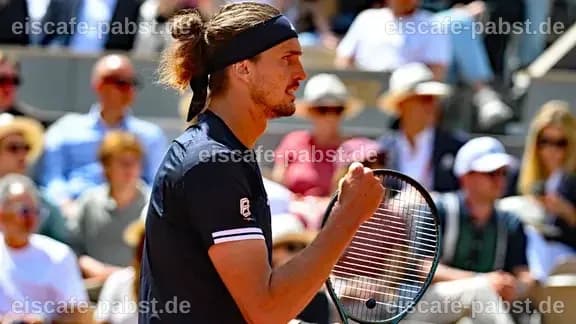 US Open: Zverev besiegt Chatschanow und steht im Finale - NDR.de